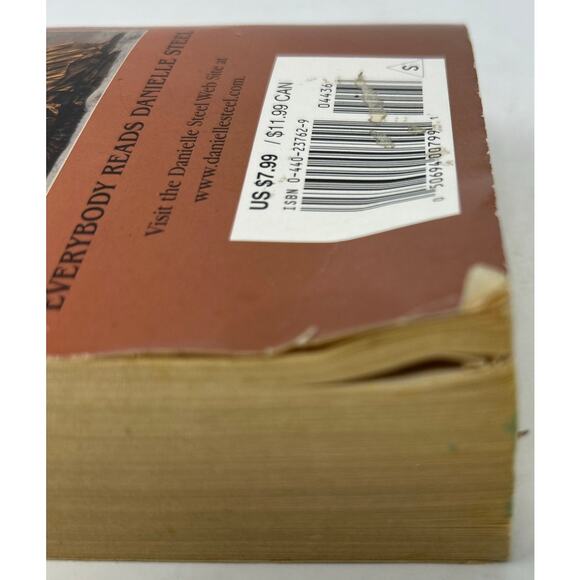 Danielle Steel Safe Harbour Paper Back‎ Book - Picture 5 of 5